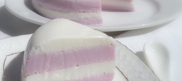 Творожно- йогуртовый желейный десерт со смородиной Кому нежности кусочек?