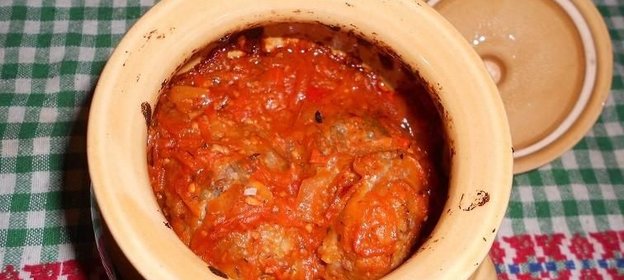 Ленивые голубцы с капустой и фаршем в горшочках