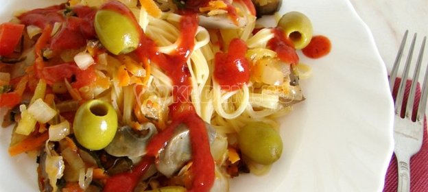 Яичная лапша с шампиньонами