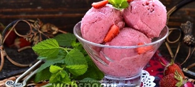 Бананово-клубничный сорбет