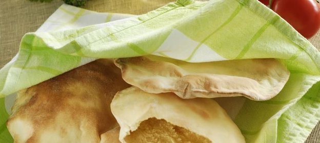 Пита, лепешка с кармашком