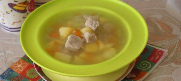 Суп на мясном бульоне с рисом и овощами