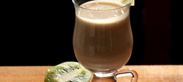 Смузи с яблоком и бананом