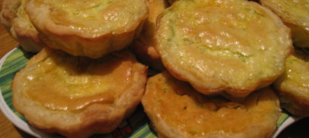 Мини-запеканки из копченой лососины