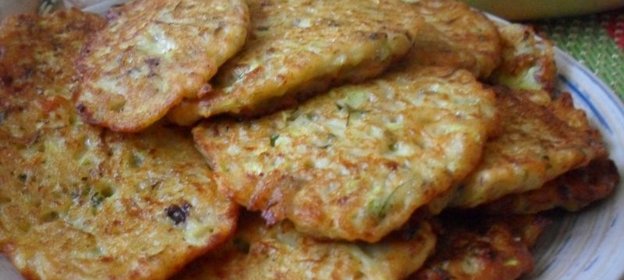 Кабачковые оладьи с шампиньонами