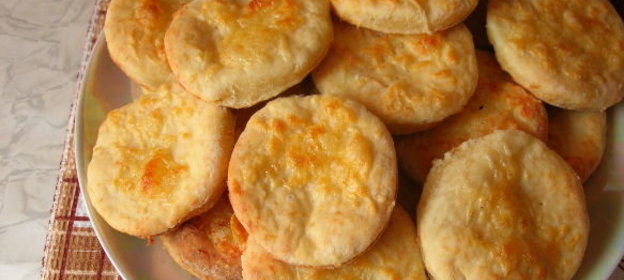 Сырные лепешки