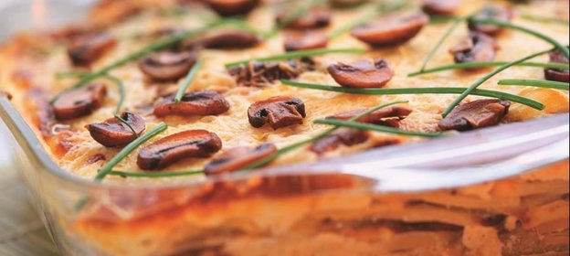 Запеканка из сельдерея с соусом Бешамель