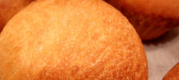 Булочки молочные, на манке и с финиками. Для Эллочки к утреннему кофе