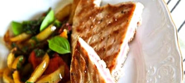 Стейки из тунца