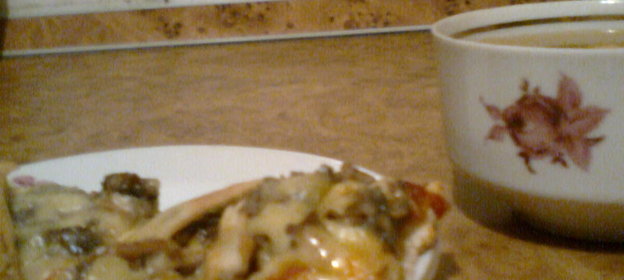 Пицца с сайрой (эксперемент с новым тестом)