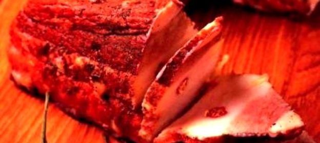 Сало соленое в луковой шелухе