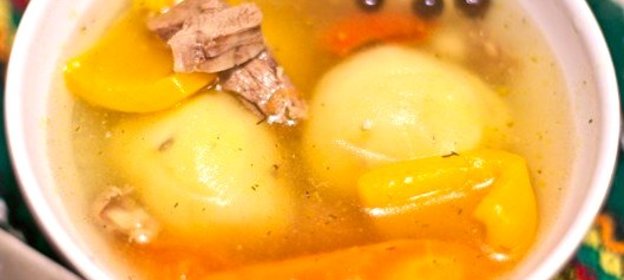 Шурпа на бараньем бульоне