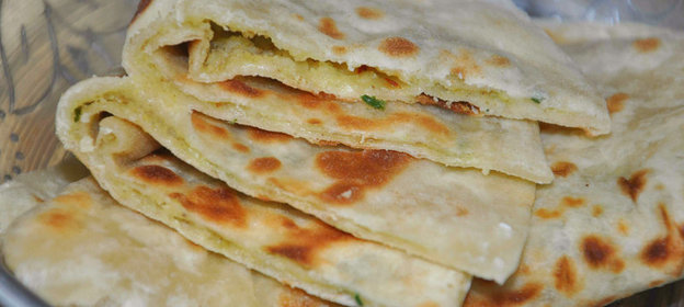 Алу паратха - картофельные лепешки आलू पराठा