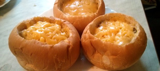 Жульен с курицей в булочках