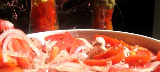 Помидоры в медово-чесночном маринаде