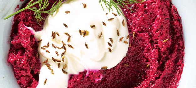 Свекольный соус с грецкими орехами