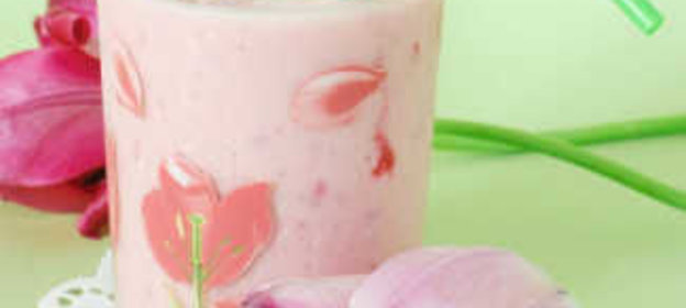 Кефирный смузи с вишней