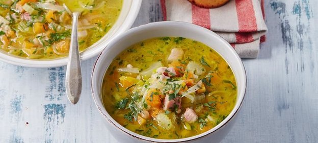 Овощной суп с фасолью и грудинкой