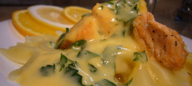 Паста с заварным апельсиново - лимонным соусом и форелью