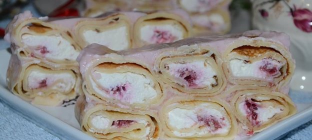 Торт из блинов в йогуртовом желе