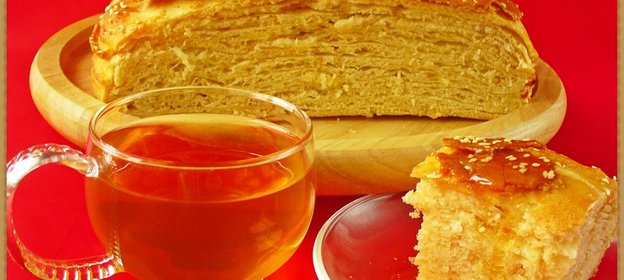 Йеменская слоеная лепешка с мёдом Bint al Sahn (Дочь тарелки)