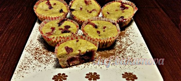 Банановые маффины с вишней. Видео