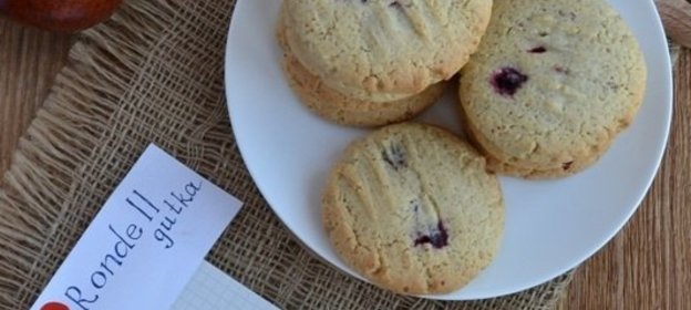Миндальное печенье с малиной