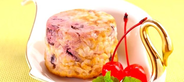 Творожно-рисовые запеканки с вишней