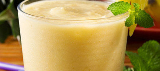 Ананасово-банановый smoothie (смузи)