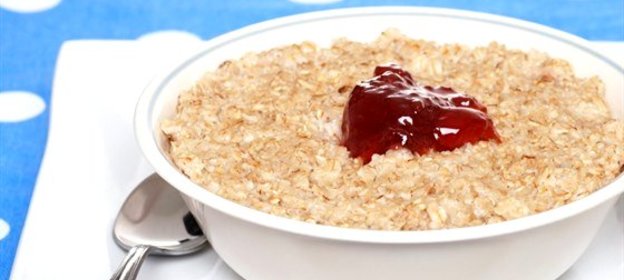 Каша овсяная с вареньем