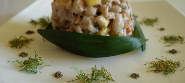 Салат с тунцом и овощами