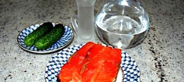 Соленая красная рыба