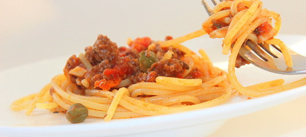 Спагетти с говяжьим фаршем и каперсами (Тест-драйв с Окраиной)