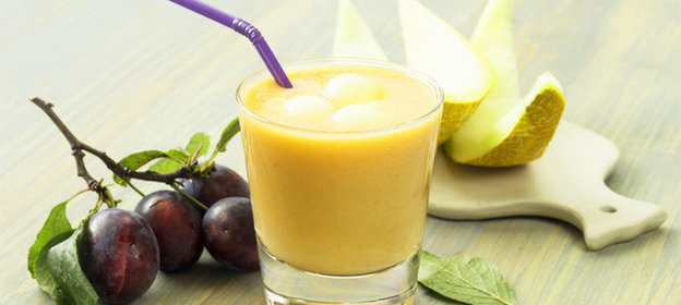 Смузи из дыни и сливы