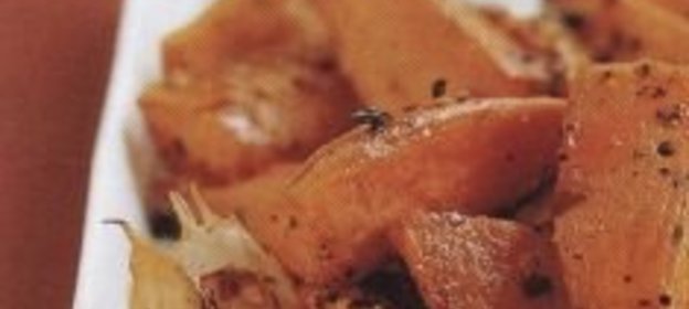 Осетрина, жареная под соусом бешамель