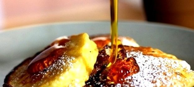 Оладьи на кефире с яблоками