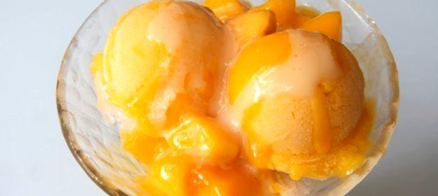 Сорбет из розового шампанского и персиков