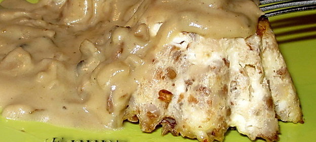 Гречневик с грибным соусом