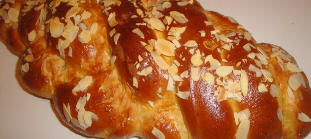 Цурекигреческий Пасхальный хлеб