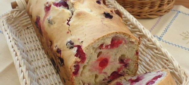 Кекс с клюквой