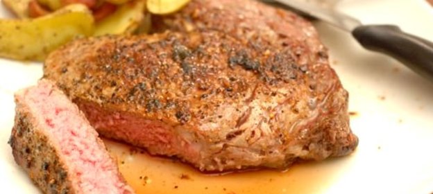 Стейк из телятины на сковороде