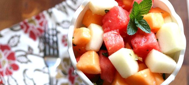 Салат из дыни и арбуза