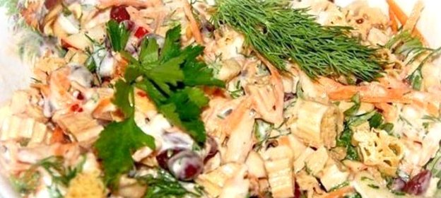 Индийский салат со спаржей и фасолью