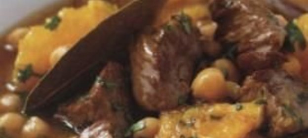 Морской окунь, отваренный в молоке