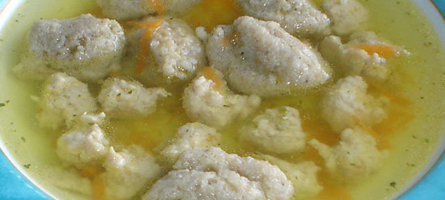 Бульон куриный с гречневыми галушками