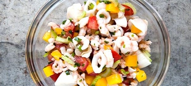 Cалат Морской коктейль с креветками