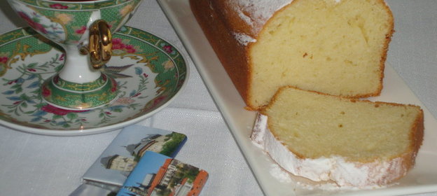 Кекс на сыворотке и сметане