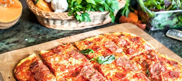 Пицца дрожжевая