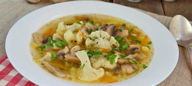 Картофельный суп с шампиньонами и цветной капустой