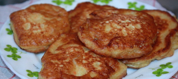 Сочные оладьи с мясом и овощами